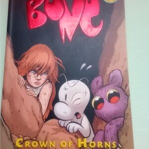 Bone scholastic books . Set of 6